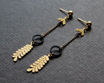 Botanical dangle fern earrings, gold brass feather earrings, long chevron chain stud earrings, black circle link leaf earrings drop - Pinna