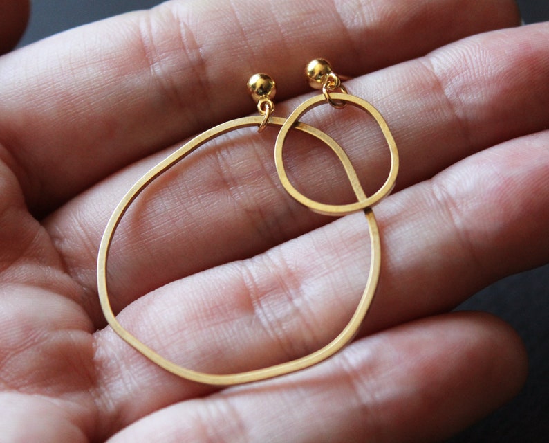 Mismatched earrings asymmetrical earring medium thin gold hoop earrings golden hoops open circle studs organic brass jewelry Topo 5 ASYM image 4