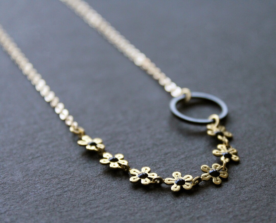 Cute flower necklace Clearance