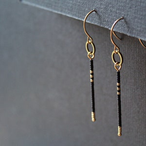 Matte black and gold beaded earrings, thin linear long bar seed bead earrings, geometric round circle, minimal modern brass earrings Larna image 5