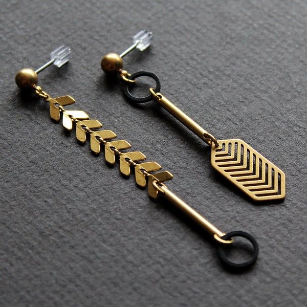 Long chevron chain mismatched earrings, brass geometric asymmetric earrings for women, modern gold and black dangle linear studs - Zita