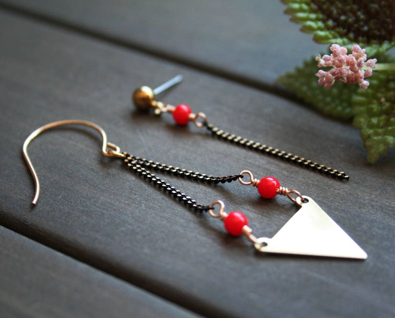 Gold triangle necklace, geometric necklaces for women, short pendant necklace red beads, arrow necklace black chain, brass jewelry Nerys N image 6