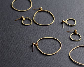 Gold hoop earrings mismatched earrings asymmetrical earring brass jewelry small large dainty hoops minimal circle earrings - Topo Earrings 5