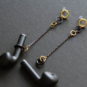 Earbud earrings in black and gold with silicone loop ring, anti-lost earpods holder chain, long dangle brass circle round stud modern Obila image 1