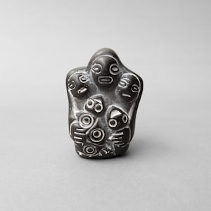 Pachamama handgjord staty, shamanskyddstalisman, andinsk feministisk tribalkonst, inkaskulptur i Peru och Bolivia