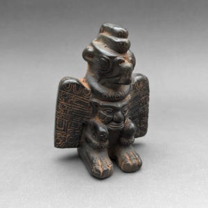 Handmade Pre Columbian Shaman Condor Idol, Pre Inca Andean Tribal Art, Ceremonial Tiwanaku Pottery, Peru Bolivia Black Sculpture