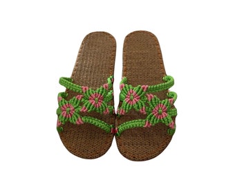 Handcrafted Comfort - Women's Woven Slippers with Floral Design for Indoor/Outdoor Use (Multiple Sizes Available)