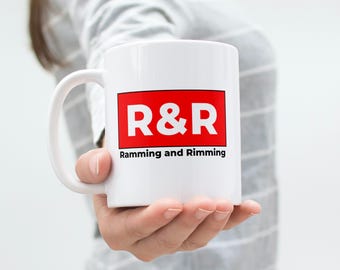 MacGruber The Other R&R / Taza con logo / Regalo para fans de la serie Peacock / Taza de 325 ml