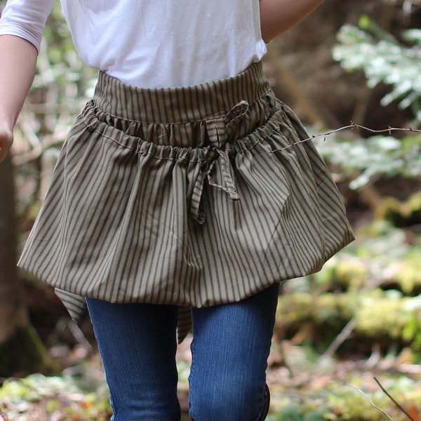 Reg or Plus Size - Gathering Apron for Gardening and Foraging in Green Stripe Homespun