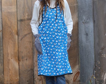 No Ties Apron in Blue Chicken Print in Size Small