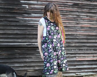 XS- 5X No Ties Apron in Black Floral