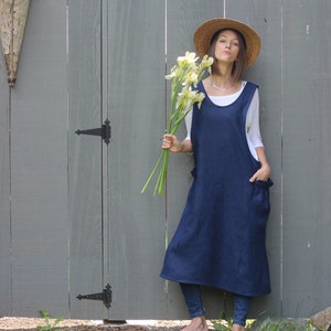 XS-5X No Ties Apron in Indigo Flax Linen image 1