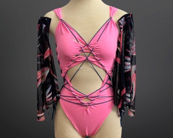 Pink braided bodysuit with detached bird of paradise sleeves - Small