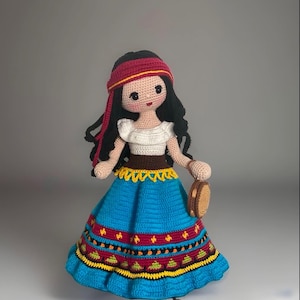 Handgemaakte gehaakte Esmeralda-pop, amigurumi-kunstpop, cadeau, uniek knuffelbeest voor meisjes, verzamelpop