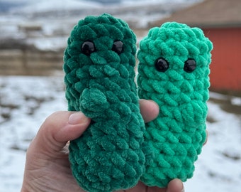 No- Sew Plush Pickle Crochet Pattern Market Mini PDF