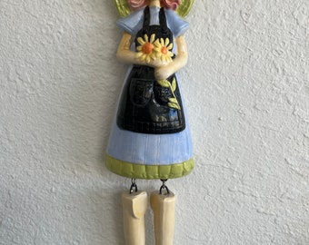 Daisy Dangler wall doll