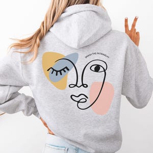 Feminism-hoodie, subtil statement-tröja, Pride-tröja, patriarkat-tröja, diskret kvinnlig egenmakt, jämställdhetströja, present till kvinnor