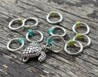 Small Snag Free Knitting Stitch Markers Silver Tone Turtle Charm Shades of Green Seed Beads Fits Needles Up To 4.5mm