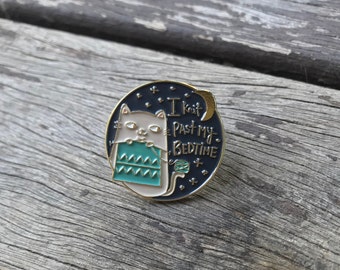 I Knit Past My Bedtime Enamel Pin Badge Knitting Cat