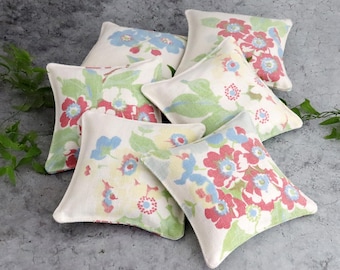 Lavender Sachet: Retro Faded Floral Sachet