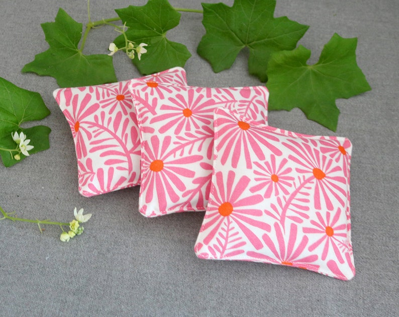 Set of 3 Petite Lavender Sachets Pink /& Orange Daisies