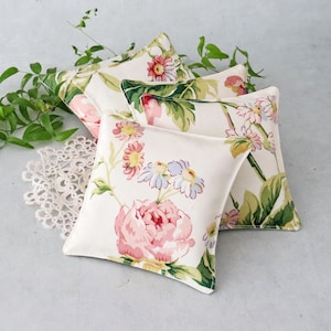 Floral Lavender Sachet - Pink & White Rose - Drawer Sachet - Summer Roses Sachet