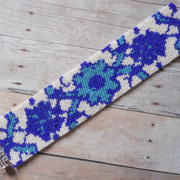 Bracelet: Shades of Blue, Mughal-Inspired Floral Design, 2-Drop Peyote Stitch, Magnetic Tube Clasp