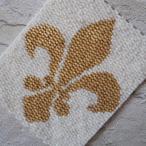 PATTERN: 2-Drop Even Count Peyote Stitch Mini-Tapestry, &quot;Fleur de Lis&quot;, 2 Colors