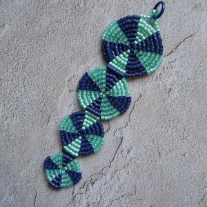 PENDANT: Dark Blue & Mint Green Graduated Circles, Peyote Stitch