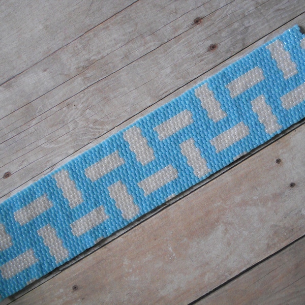 Bracelet: Turquoise & White Basket Weave Design, Peyote Stitch, Magnetic Tube Clasp