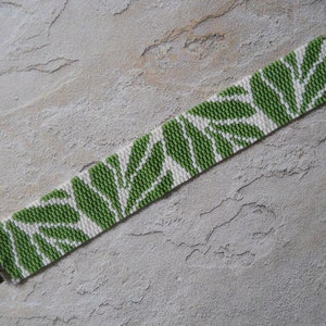 PATRÓN: Pulsera de puntadas de peyote de 2 gotas, helechos, hojas, 2 colores