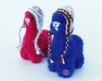 2 PACK 3.5 IN Needle Felted Alpaca Sculptures with chullo Felted Animals by Hand in Alpaca Fiber Blue and Red