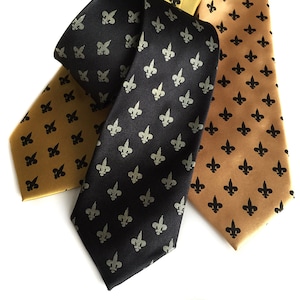 Louis Vuitton Men's Polkadot Silk Tie