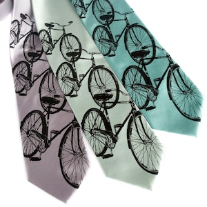 Fahrradkrawatte. Krawatte mit Cruiser-Bike-Print. Geschenk für Radfahrer, Pendler, Burning Man, Critical Mass. Geschenk für Radfahrer.