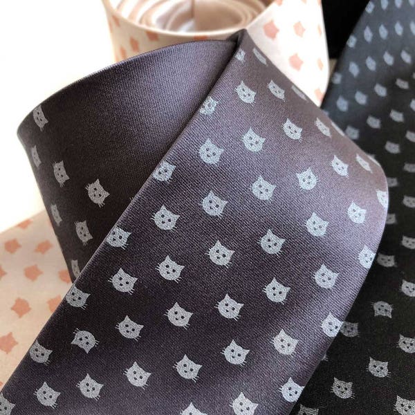 Cat Dot Necktie, Cat Parent Clothing. Tiny Cat Face Polka Dot Tie. Cats Printed Tie: Gifts for cat lovers, cat dad gift, veterinarian gift