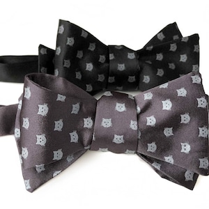 Cat Dot Bow Tie, tiny cat face print mens self tie bow tie. Cat dad gift, cat guy gifts for cat lovers, cat lady gift, cat fancier, vet gift