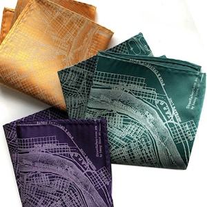Pañuelo de bolsillo con el mapa de Nueva Orleans, mapa de NOLA. Colores del carnaval: violeta, verde y dorado. Regalo para un fanático de los Saints, pañuelo de boda de Nueva Orleans. Crescent City