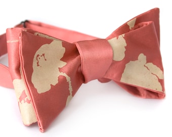 Pink Floral Bow Tie. Poppy print, self tie bow tie. Groomsmen ties dusty rose, dusty rose bow tie, wedding bow ties for men, pink bow tie