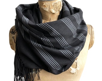 Pañuelo de bambú para partituras. Pashmina de papel para manuscritos musicales. Regalo para músicos clásicos, profesores de banda, sinfónicos, pianistas, orquestas y aficionados a la ópera.