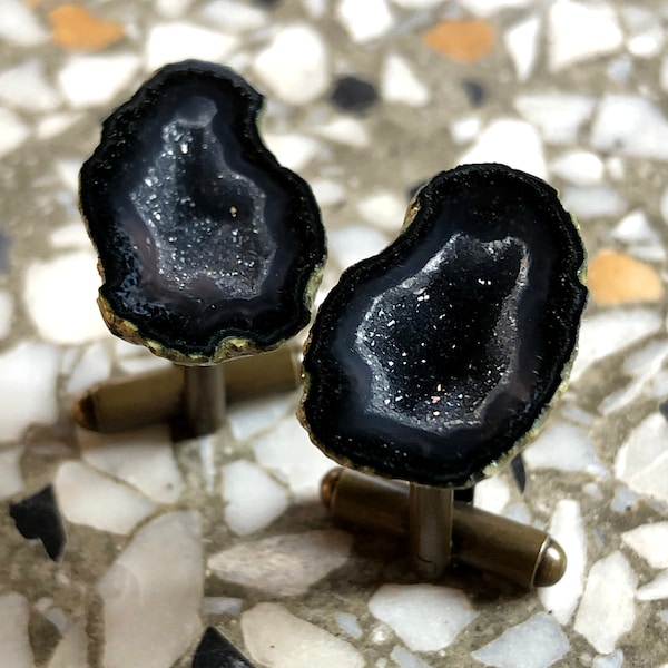 Black Agate Geode Cufflinks, Amethyst Druzy Tabasco Geodes. Black cufflinks, goth fashion for men, gothic wedding, cufflink collector, groom