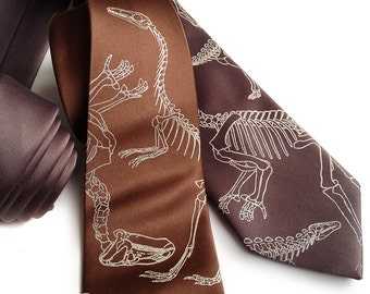 Corbata con huesos de dinosaurio. Esqueleto de dinosaurio fósil prehistórico, regalo para paleontólogos, arqueólogos y profesores de ciencias.