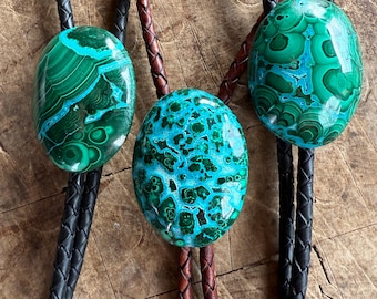 Bolo stropdas met chrysocolla en malachiet – Malacolla, blauwgroene ovale edelsteen, western stropdas. Bolo verzamelaar, sieraden voor mannen, bruiloft in zuidwestelijke stijl.
