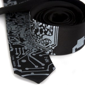 Circuit Board Necktie, Short Circuit Tie. Computer science, geek gift, geek wedding, tie for prom. Skinny, narrow, wide, big and tall tie