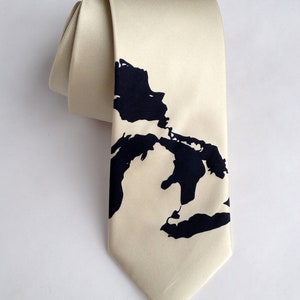 Great Lakes Necktie. Men's map tie. Lake Michigan, Superior, Huron, Erie, Ontario. Michigan wedding, UP, Yooper, Chicago wedding, Milwaukee navy on cream