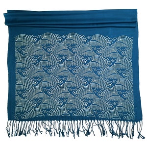 Crashing Waves scarf. Japanese textile motif pashmina. Bamboo pashmina. Mother of the bride gift, bridesmaid gift. Sea, ocean waves, beach ice on teal blue