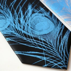 Peacock Feather Tie, men&#39;s silk necktie. Bird Feather print tie, art nouveau theme wedding. Tie for groom and groomsmen, Father of the Bride