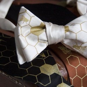 Honey Bee bow tie, self tie men's bow tie. Save the bees! Silkscreened bee hive, honeycomb. Rustic wedding groomsmen gift, bow tie for groom