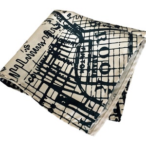 New York City Map Einstecktuch. Brooklyn, Manhattan Geschenk. Siebdruck Herrentaschentuch. Zur Auswahl stehen schwarz, platin & mehr.