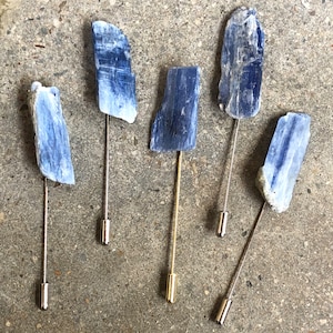 Blue Kyanite Lapel Pin, rough gemstone stick pin. Blue, raw stone boutonniere, kyanite hat pin, groom's wedding accessories, something blue