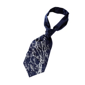 Galassia ascot. Cravatta da uomo auto cravatta cravat. Costellazione della Via Lattea. Cravatta nuziale, ascot per sposo, matrimonio celeste, carta stellare stampata ascot